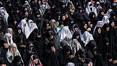 Protesty proti americko-izraelským útok�m v íránském Teheránu. (6. b�ezna 2026)