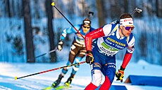 Mikulá� Karlík na trati �tafetového závodu v Kontiolahti