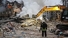 Ruský letecký úder na východoukrajinský Charkov zabil v noci na sobotu nejmén�...