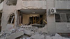 Budova po�kozená b�hem americko-izraelské vojenské operace v Teheránu (4....