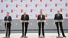 Tisková konference po jednání vlády. Na snímku hovo�í premiér Andrej Babi�. (2....