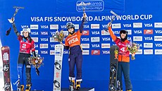 Nejlep�í trojice závodnic slalomu Sv�tového poháru snowboardistek ve...