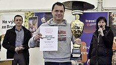 Maxijedlík Jaroslav N�mec usp�l v sout�i o nejlep�í uzené.