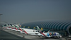 Letadla spole�nosti Emirates na mezinárodním leti�ti v Dubaji ve Spojených...