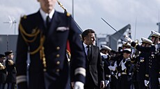 Francouzský prezident Emmanuel Macron na základn� francouzských jaderných...