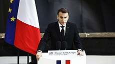 Francouzský prezident Emmanuel Macron na základn� francouzských jaderných...