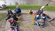 K tvo�ení se dá pou�ít v�e, co p�íroda nabízí. (3. b�ezna 2026)