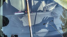 Zásah strá�ník� u údajn� nepojízdného auta u nemocnice v Plzni, které m�lo i...