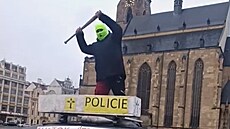 Mu� v Plzni opakovan� protestuje. (5. b�ezna 2026)