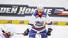 Milan Hejduk b�hem zápasu hokejových legend v Pardubicích.