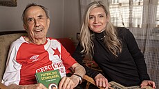 Ji�í Nedvídek s noviná�kou Lucií Machá�ovou.