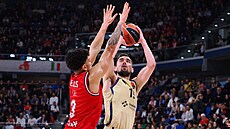 Tomá� Satoranský zakon�uje.