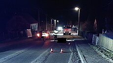 Opilý �idi� p�ejel chodce le�ícího na vozovce. Tragická nehoda se stala na...