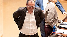 Ministr zdravotnictví Adam Vojt�ch ve Sn�movn�