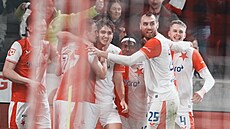 Radost slavistických fotbalist� po gólu Mojmíra Chytila na 2:1 v utkání se...