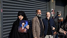 Shromá�d�ní v Teheránu na podporu nového íránského nejvy��ího v�dce Mod�taby...