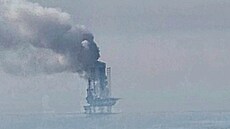 Po�ár v Hormuzském pr�livu (1. b�ezna 2026)