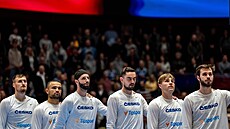 �e�tí basketbalisté v jihlavské arén� p�ed zápasem se Slovinskem