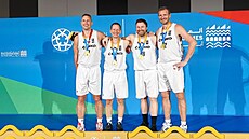 Tým �eských basketbalist� nad 45 let, který na Sv�tových hrách v Dubaji...