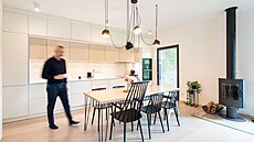 Nábytek v kuchyni odrá�í nejen slabost pro severský styl, ale zárove� i smysl...
