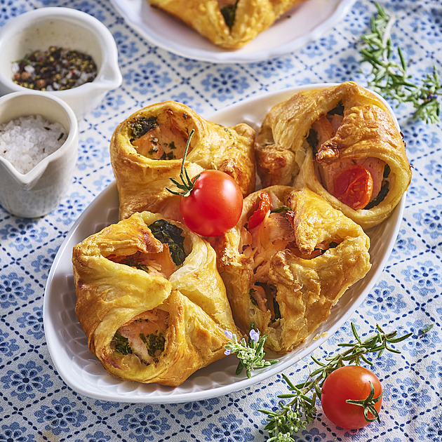 Listové šátečky s lososem a špenátem: Elegantní pohoštění i lehká večeře