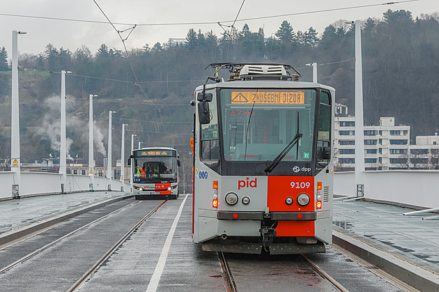Nový pražský most už zná datum svého otevření. Tramvaje projedou o den později Nový pražský most už zná datum svého otevření. Tramvaje projedou o den později