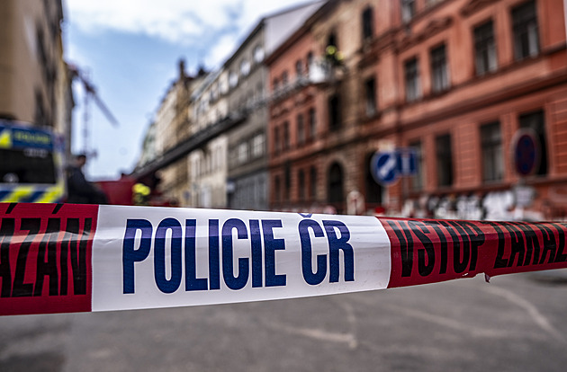 Vyšetřování požáru na Letné potrvá týdny, někteří evakuovaní se domů hned nevrátí