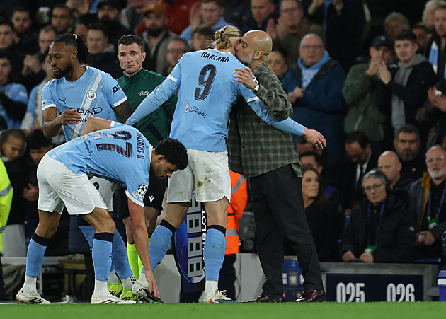 Guardiolo, jen zůstaň! smáli se fanoušci Realu. Je to začátek koučova konce v City?