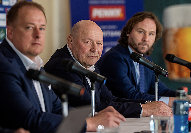 Proč vzal Buchu, jak s kapitánem, proč chybí Černý? Kouč Koubek o týmu na baráž