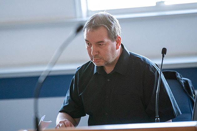 Říkal, že je doktor a pomůže nám, líčili svědkové v případu zneužití opilé nezletilé Říkal, že je doktor a pomůže nám, líčili svědkové v případu zneužití opilé nezletilé