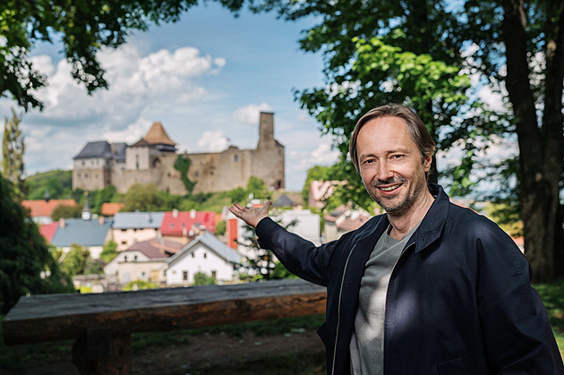 Herec Plesl se vrací jako průvodce. Skryté skvosty odhalí tajemství hradu Lipnice