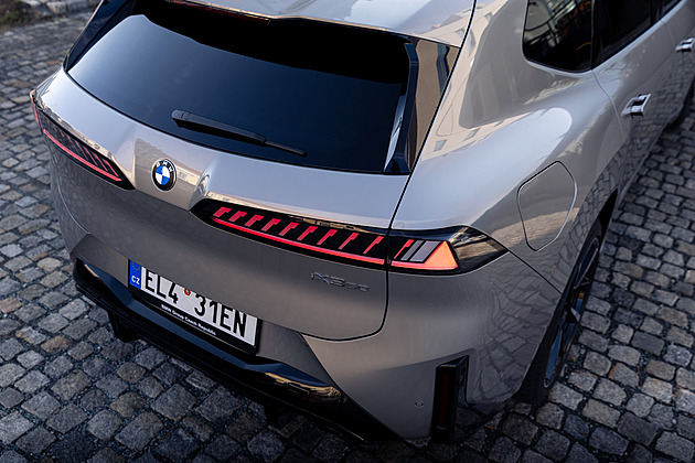 První české kilometry nejdůležitějšího BMW. Bateriová iX3 je nová úplně ve všem