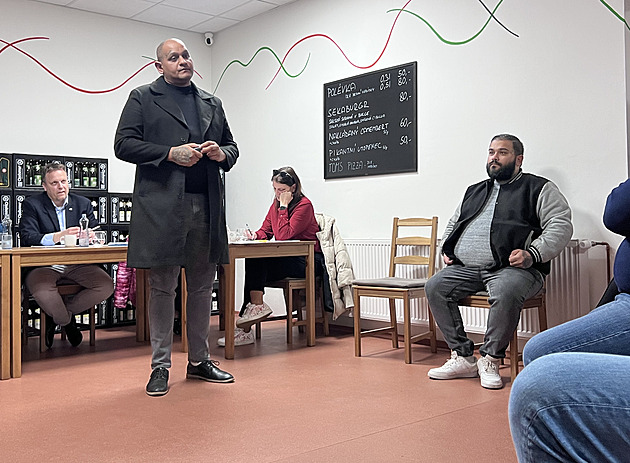 Berte, jinak pokračujeme. Za problémovou ubytovnu chce firma od obce 30 milionů