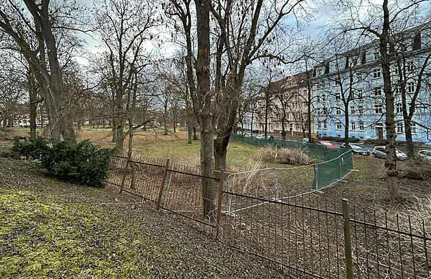 Ústí mění stoletý park v centru. Zmizí schovky pro bezdomovce, přibudou hřiště Ústí mění stoletý park v centru. Zmizí schovky pro bezdomovce, přibudou hřiště
