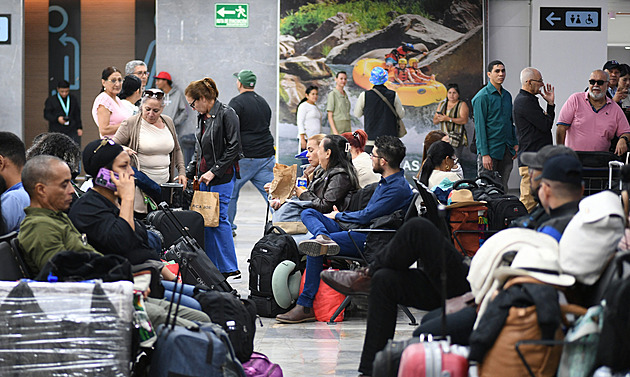 Zbídačená Kuba přichází o zdroj příjmů. Její lékaře poslali pryč z další země