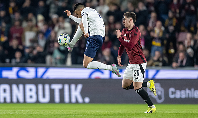 ONLINE: Sparta - Slovácko 1:1, Haraslín trefil břevno, vzápětí srovnává Tetour ONLINE: Sparta - Slovácko 1:1, Haraslín trefil břevno, vzápětí srovnává Tetour