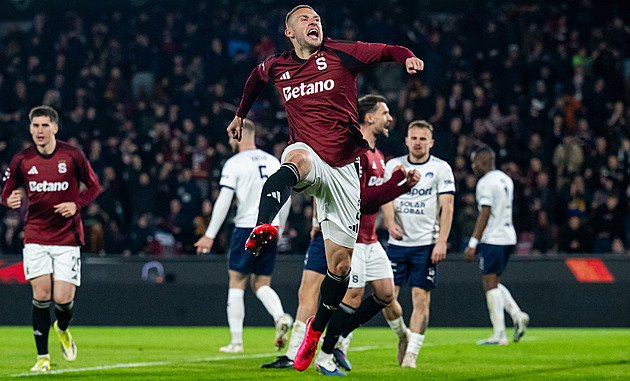 ONLINE: Sparta - Slovácko 4:1, po Kuchtovi jásal i Vojta, jeho gól ale ruší ofsajd ONLINE: Sparta - Slovácko 4:1, po Kuchtovi jásal i Vojta, jeho gól ale ruší ofsajd