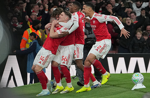 ONLINE: Arsenal rozhodl v závěru, Chelsea padla. City hraje zápas na West Hamu ONLINE: Arsenal rozhodl v závěru, Chelsea padla. City hraje zápas na West Hamu