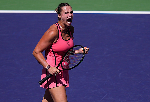 Strhující finále v Indian Wells. Sabalenková odvrátila mečbol a udolala Rybakinovou