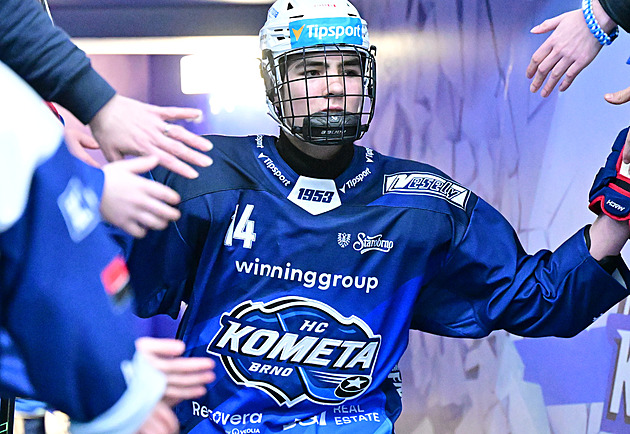 Sudí zpražil dorostence Komety, pak se omlouval: Mrzí mě to, mám být profesionál