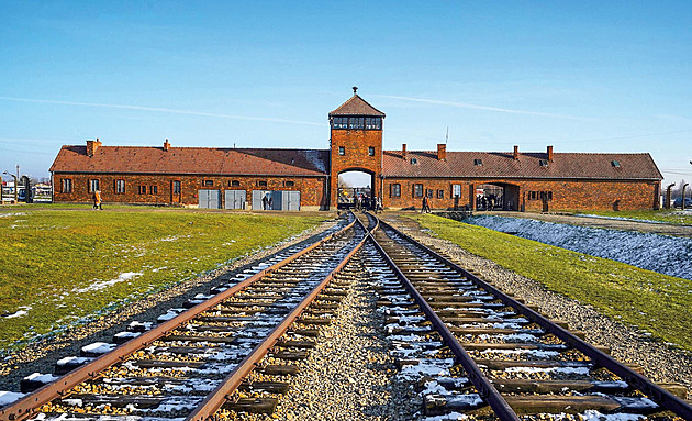 Aby se dějiny neopakovaly, říká fotograf. Sbírá příběhy přeživších holokaustu