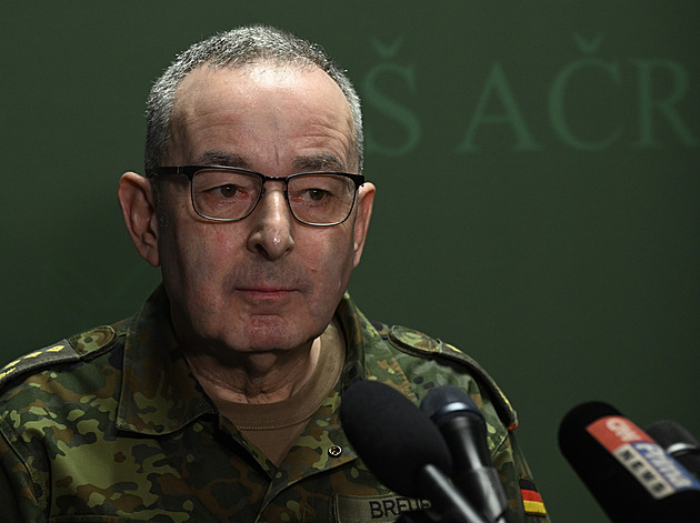 Ruská hrozba nezmizela, řekl šéf německé armády po jednání s Řehkou