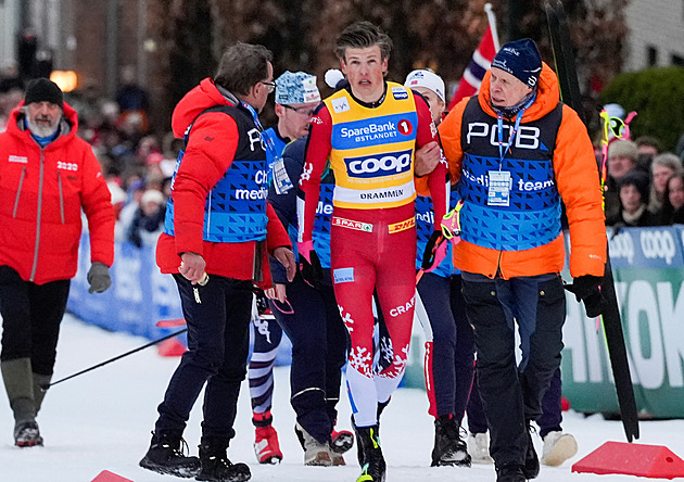Král olympiády utrpěl otřes mozku. Klaebo po ošklivém pádu ujišťuje: Vše v pohodě