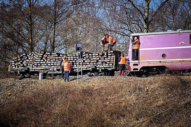 Těsně, ale velikonoční zprovoznění stíháme, hlásí z úzkokolejky její majitel