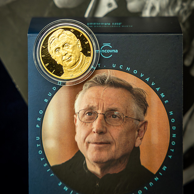 Jirka se usmíval dovnitř, říká Menzelová. V Jablonci razila medaili s jeho tváří
