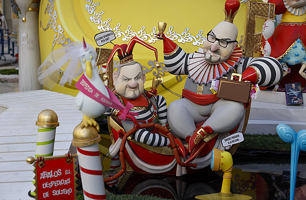 Nahý Trump, mimino Bibi. Španělé si při svátku obřích figurín neberou servítky