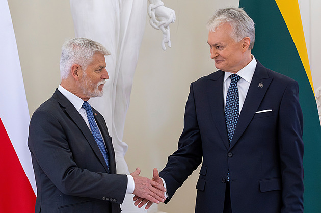 Pavel je na návštěvě Litvy. Jednal o obraně, prohlédne si památník padlých Pavel je na návštěvě Litvy. Jednal o obraně, prohlédne si památník padlých