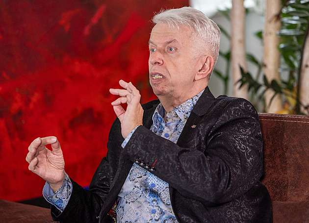 Po operaci srdce jsem změnil stravu a víc spím, říká Jaroslav Svěcený