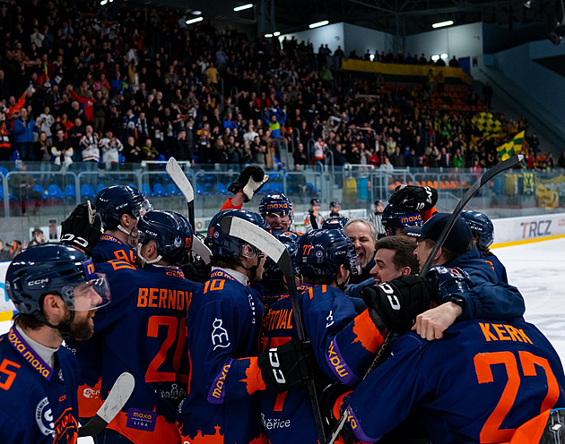 Přestárlý kádr a chybějící lídři. Recept na krach v play off. Kudy teď dál, Vsetíne?