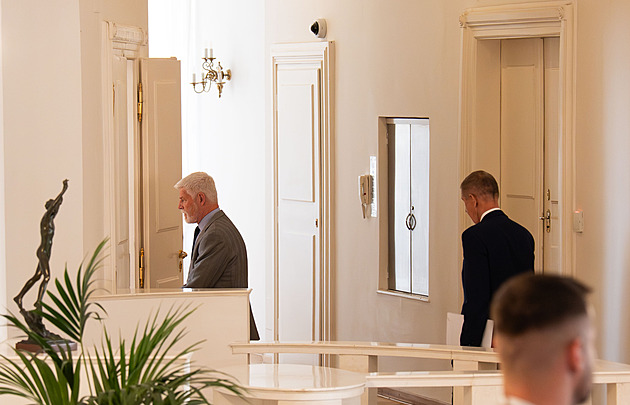 Petr Pavel a vláda: kdo z nich tahá za delší konec provazu?